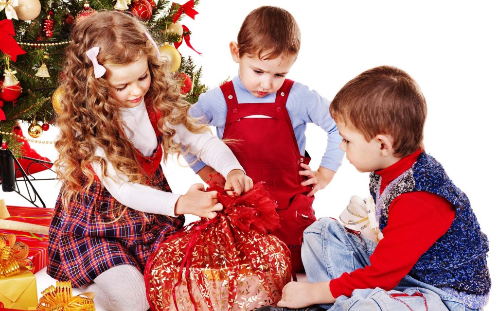 Серпантин идей - новогодние игры и затеи для детских праздников // коллекция новогодних игр, конкурсов, затей и развлечений для детей