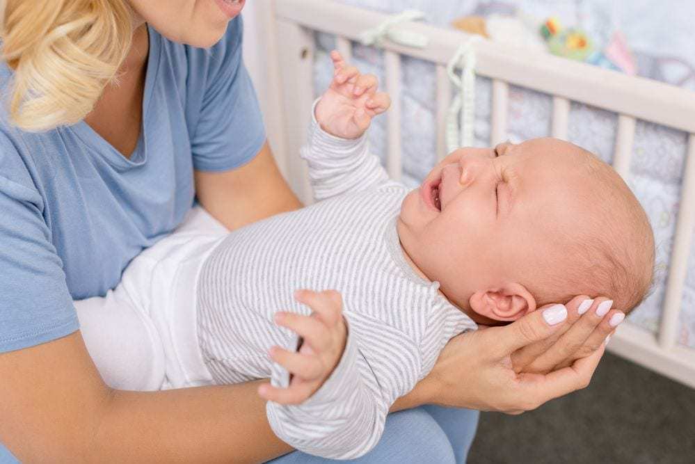 Срыгивание у новорожденных обзор 7 причин, 9 советов врача, видео