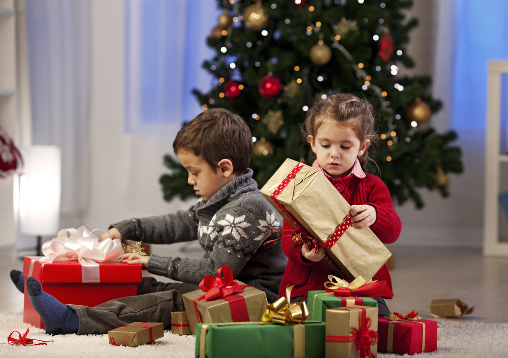 Что подарить ребенку на новый год 2021: идеи и советы, как выбрать подарок