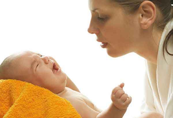 Как лечить насморк у новорожденного