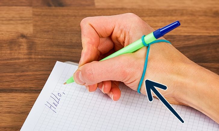 Пока не поздно: что делать, если ребенок неправильно держит ручку?