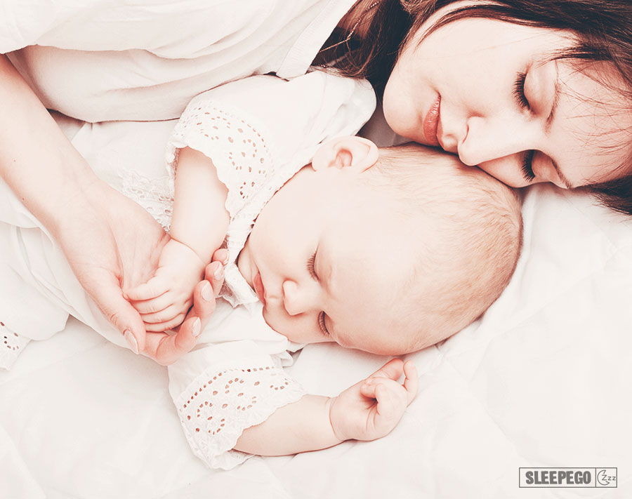 Как отучить ребенка засыпать на руках?