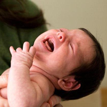 Почему трясется подбородок у новорожденного: основные причины, возможные патологии, методы терапии