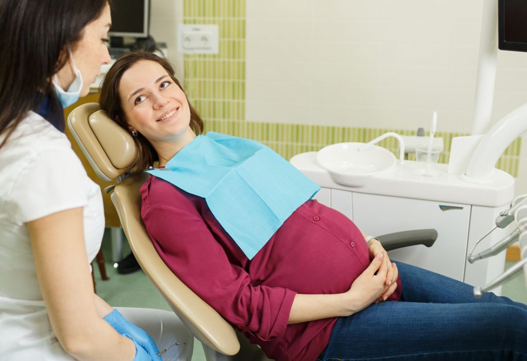 Можно ли лечить зубы во время беременности? ответы в нашей статье