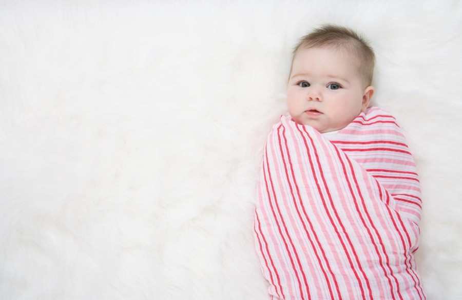 Нужно ли пеленать новорожденного ребенка: зачем и для чего это делают?