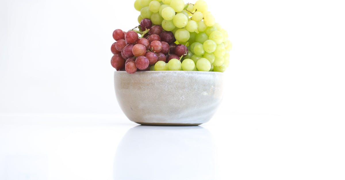 Можно ли есть виноград при беременности: польза и вред ягод, как правильно употреблять виноград