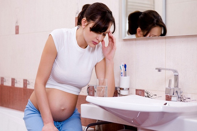 Как лечить пищевое отравление при беременности