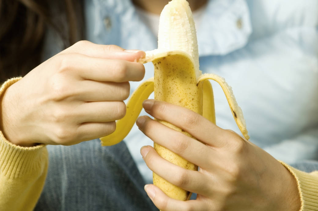 Можно ли есть бананы при беременности, какая от них польза на раннем и позднем сроке и может ли быть вред от чрезмерного употребления?