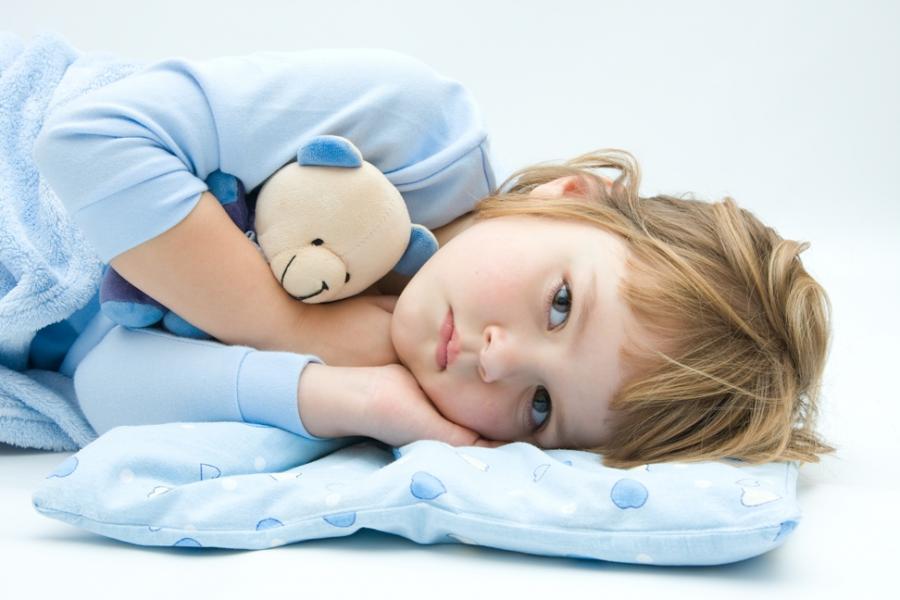 Что делать, если ребенок плохо засыпает на ночь