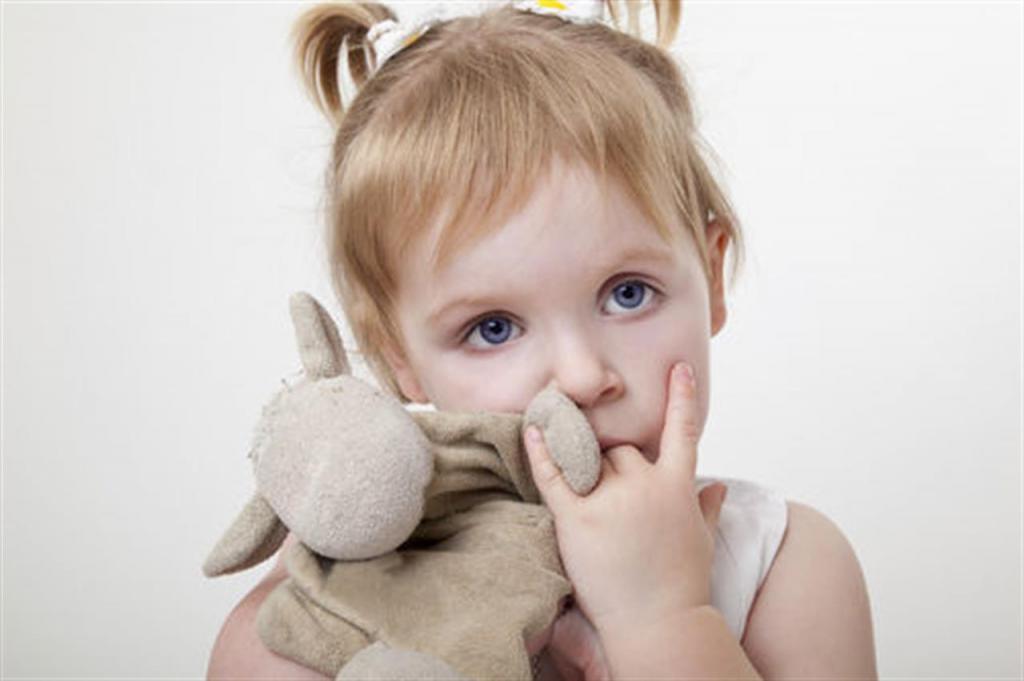 Палец в рот не клади! как отучить ребенка от сосания пальца. развитие ребенка от рождения до года