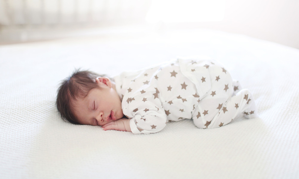Как приучить малыша спать отдельно: советы психолога