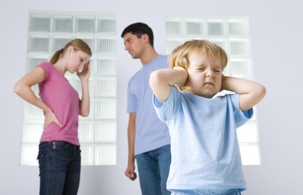 Что делать, если родители ругаются: причины ссор и тактика поведения детей