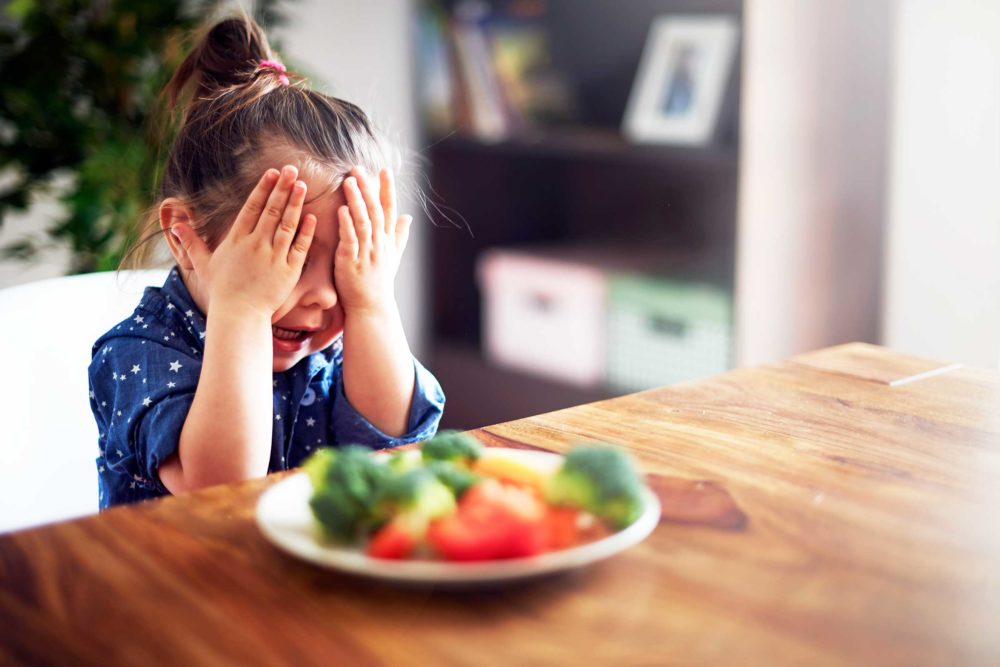 Ребенок не ест в детском саду: как решить проблему