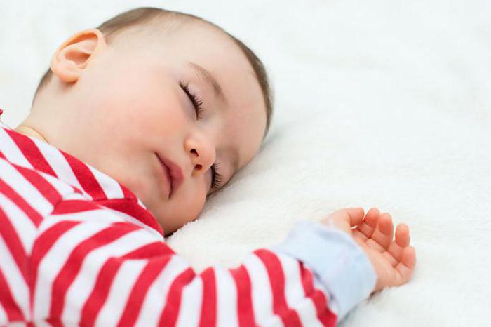 Ребенок в 10 месяцев плохо спит: как помочь?