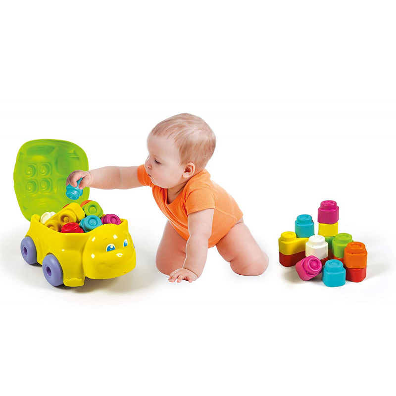 Какие игрушки необходимы ребёнку в один месяц