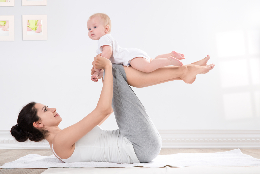 Фитнес для мамы: дома или в фитнес-центре, с ребенком или без?. наш ребенок.