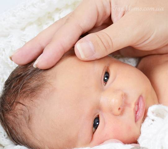 Почему новорожденный часто икает - разбираемся с причинами и как помочь малышу