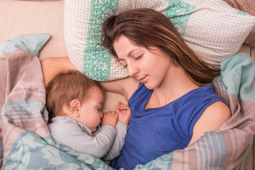 Как организовать совместный сон с грудничком? | любящая мама