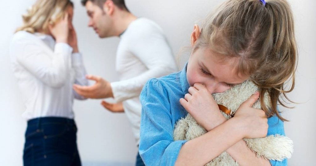 Как вести себя родителям, когда ссорятся дети: 5 практических советов