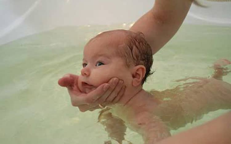 Плавание для малышей. как и где освоить грудничковое плавание