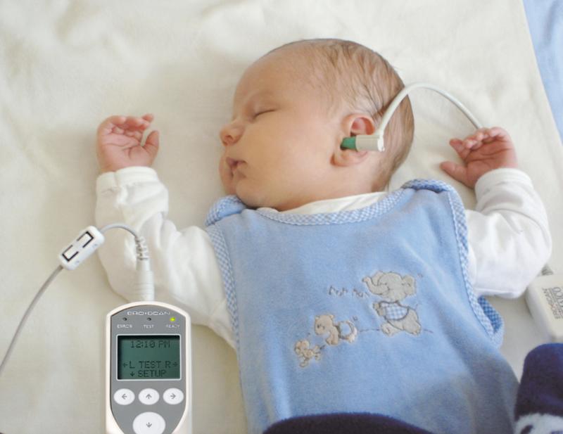 Как проверить слух у новорожденного ребенка до 2 месяцев