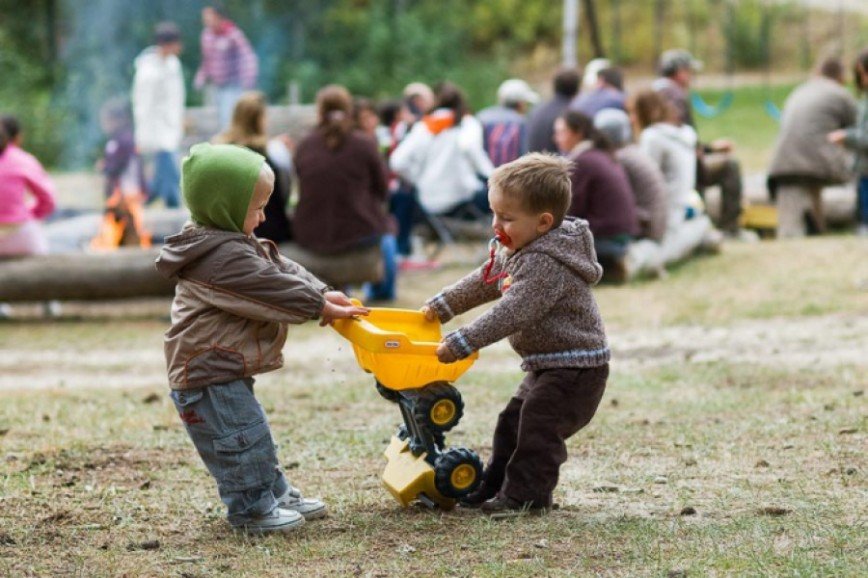 Как вести себя на детской площадке без конфликтов (часть 3)