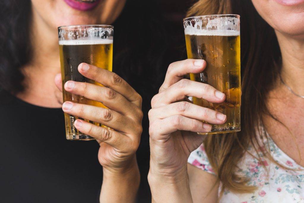 Алкоголь при грудном вскармливании: пиво, вино, шампанское и пр.