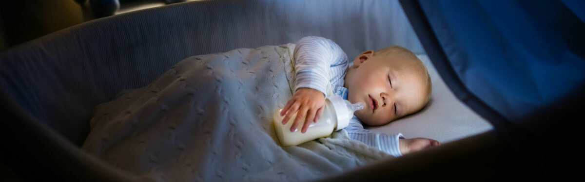 Нужно ли будить малыша для того чтобы покормить?