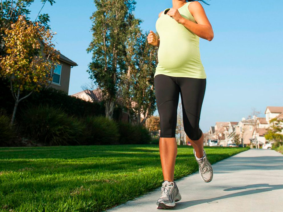 Почему так важно гулять при беременности?