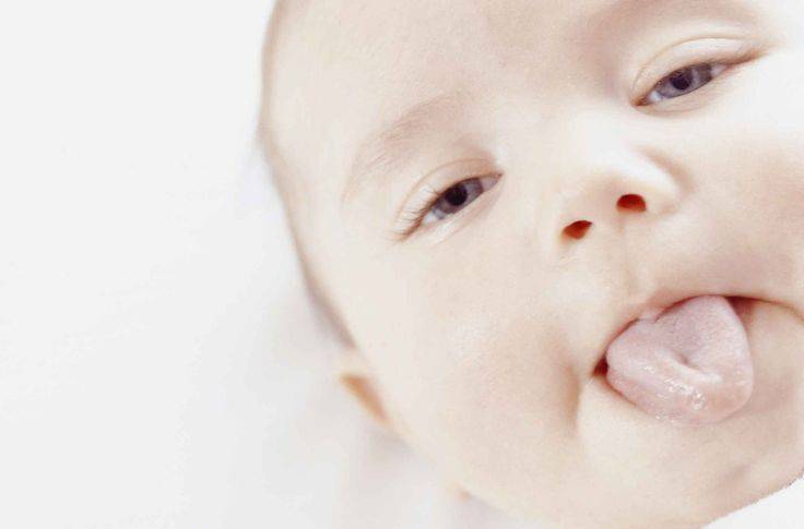 Мозоль на губе у новорожденного и грудничка: причины возникновения, фото, беспокоиться или действовать?
