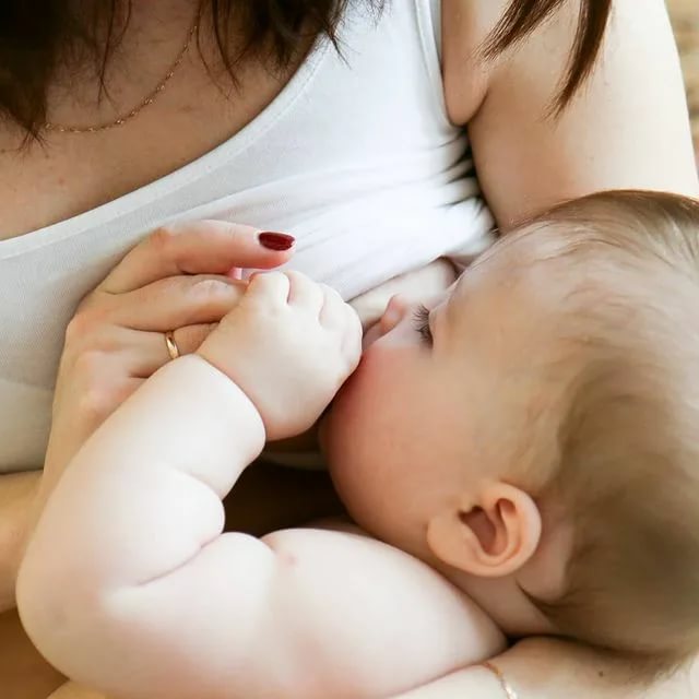 10 причин, по которым мамы, кормящие детей смесью, завидуют мамам на ГВ