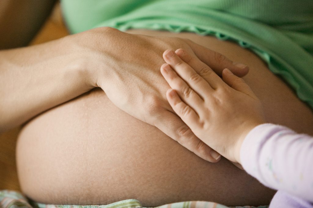 Как лучше спать будущей маме в 1, 2 и 3 триместрах беременности