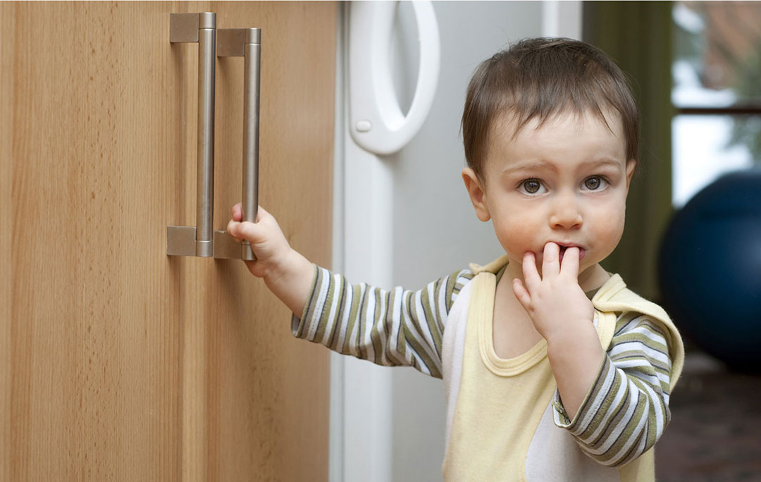 Правила безопасности для детей дома | 10 правил родителям