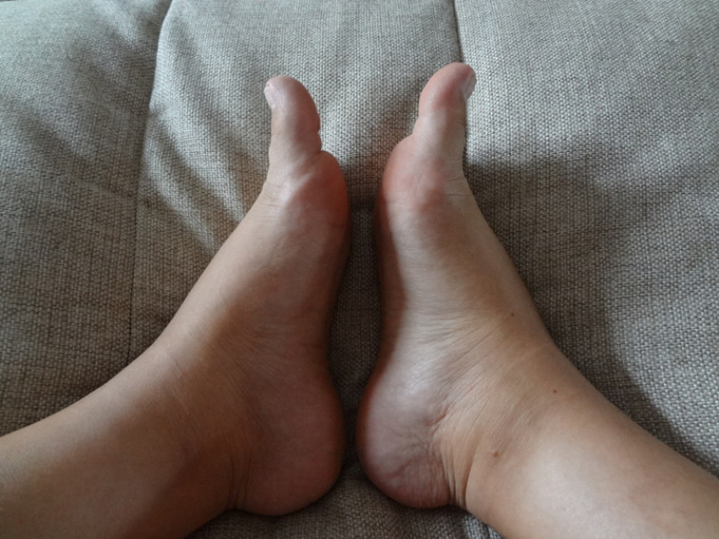 2 левые ноги