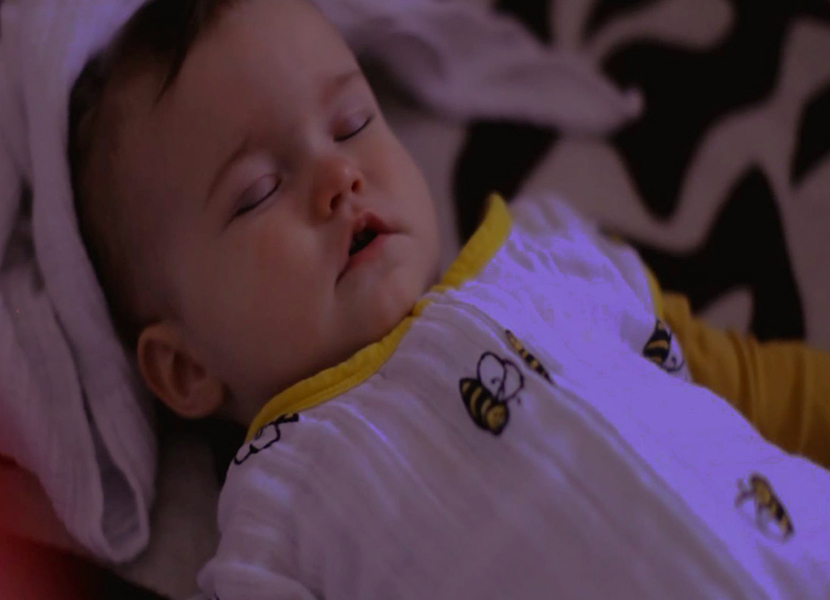 Гениальный трюк: как уложить ребёнка спать за 1 минуту
