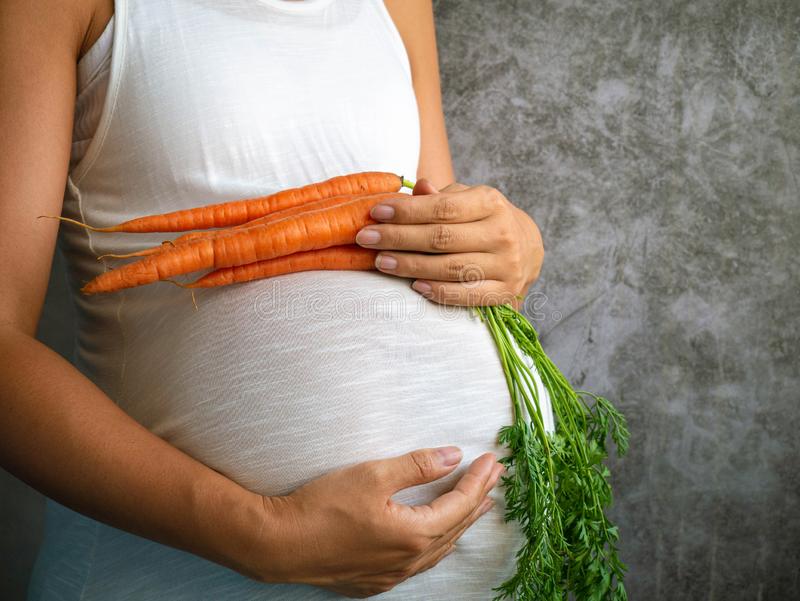 Морковь при беременности: польза и вред свежей моркови для беременных женщин на 1, 2 и 3 триместре. применение от изжоги и токсикоза
