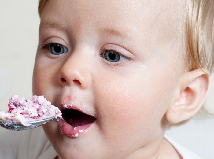Ребенок не ест молочные продукты, как приучить его к молоку
