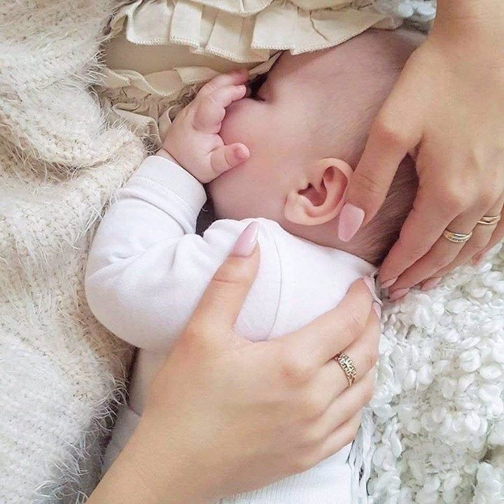 Почему ребенок спит только на руках