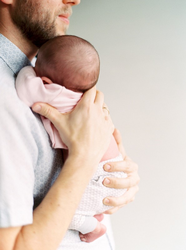 Стоит ли носить на руках малыша или нам не страшен ручной ребенок! | pro-md.ru