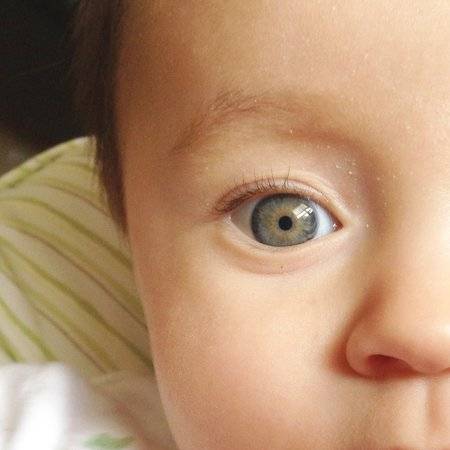 Может ли родиться ребенок с карими глазами и светлыми волосами