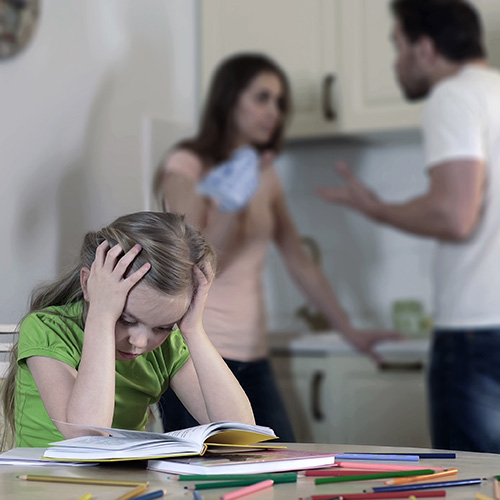 Как вести себя родителям при ссорах детей - как помирить сыновей и дочек?