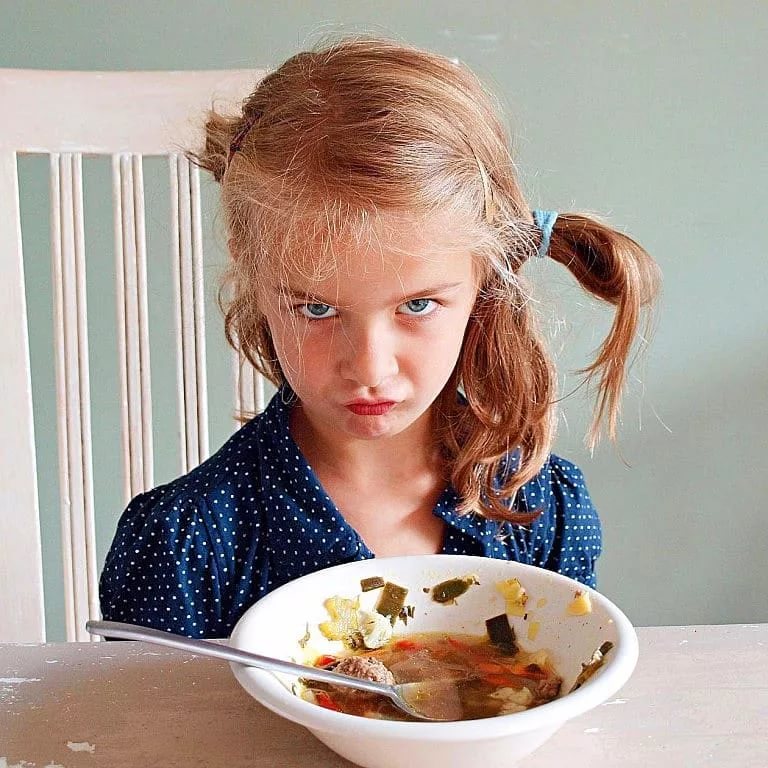 Ребенок не хочет есть первое (суп), что делать