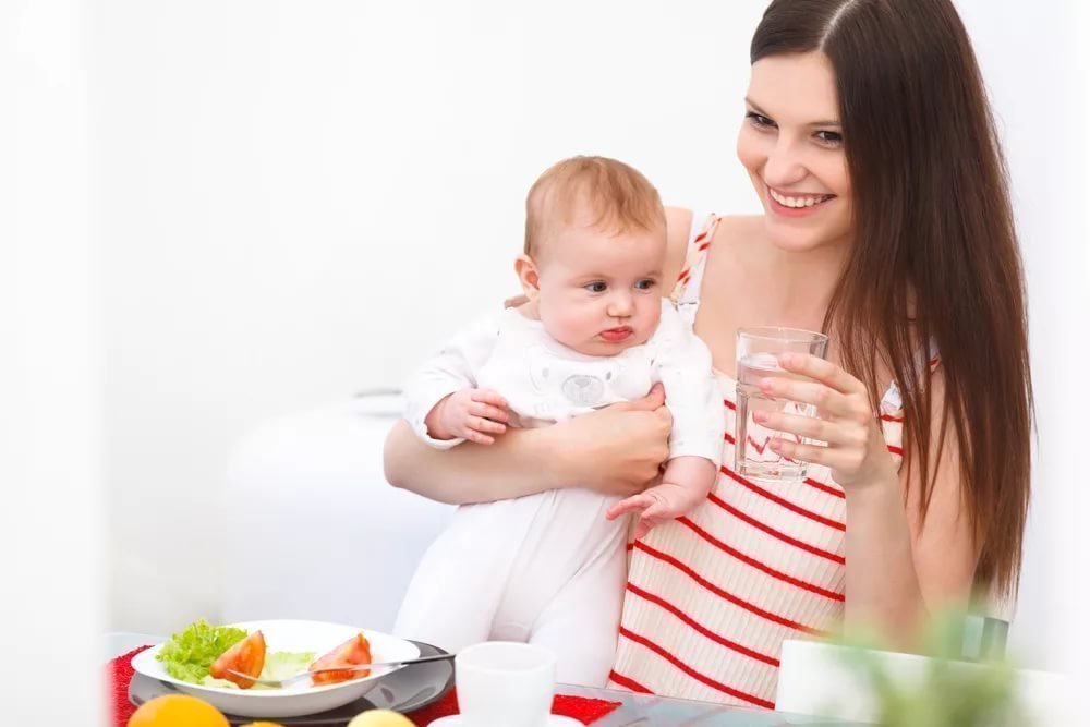 Не забываем про ограничения: составляем правильный рацион питания мамы при грудном вскармливании
