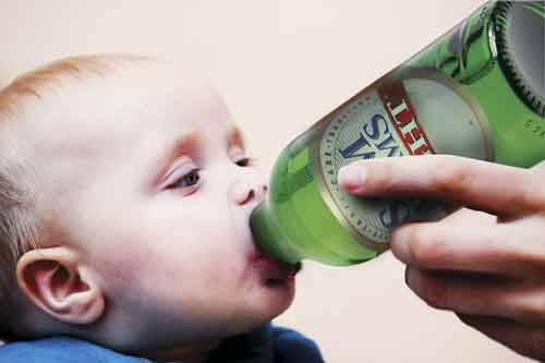 Можно ли кормящей маме пиво при лактации, его польза и вред для ребенка при гв, можно ли заменить на безалкогольное