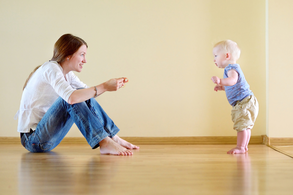 Учим ребенка ходить: советы и упражнения