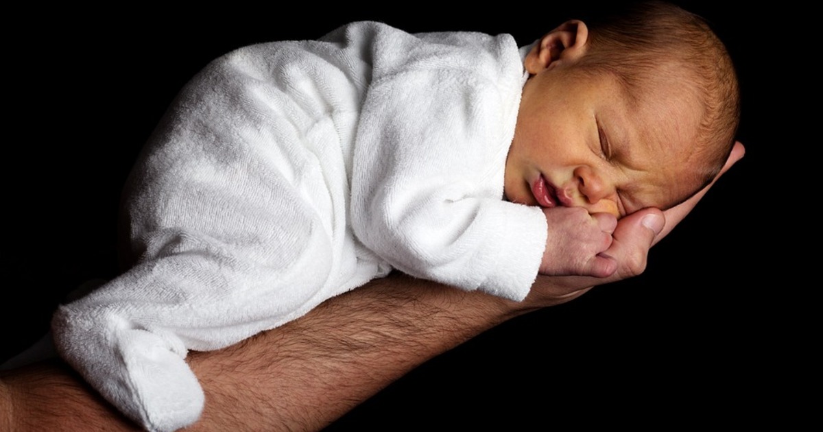 К чему снится младенец на руках: младенец в сновидении