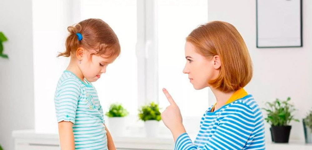 Как разговаривать с ребенком о биологических родителях?