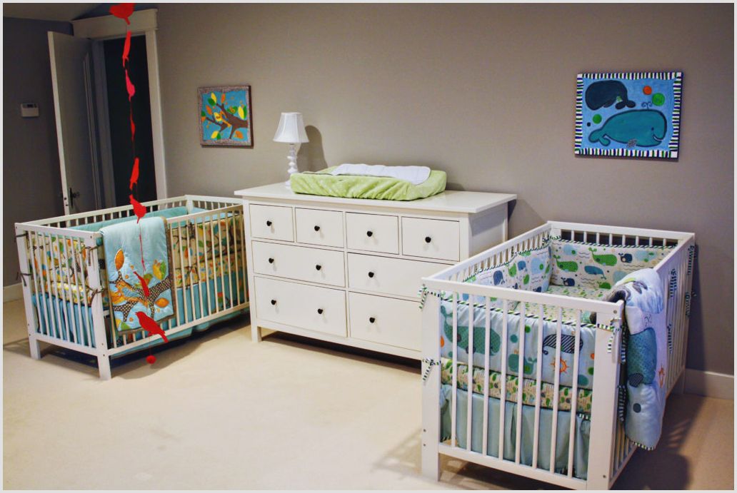 Кроватка для новорожденных двойняшек (36 фото): детская кровать для двойни