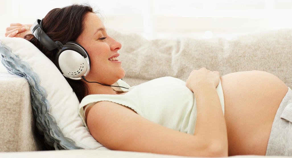 Музыка при беременности: какое влияние оказывают звуки и музыка на ребенка?