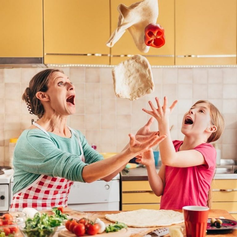 8 советов, которые помогут быстро отучить ребенка от сладостей